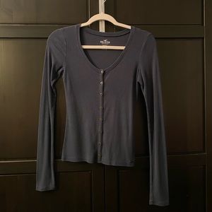 Dark blue Hollister top with buttons down the middle size s